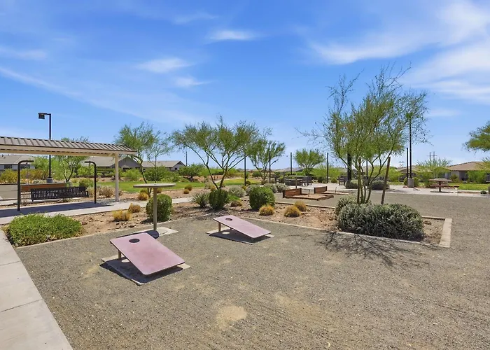 Holiday home 4br Fire Pit Pickleball Basketball Outdoor Amenities Gold Canyon