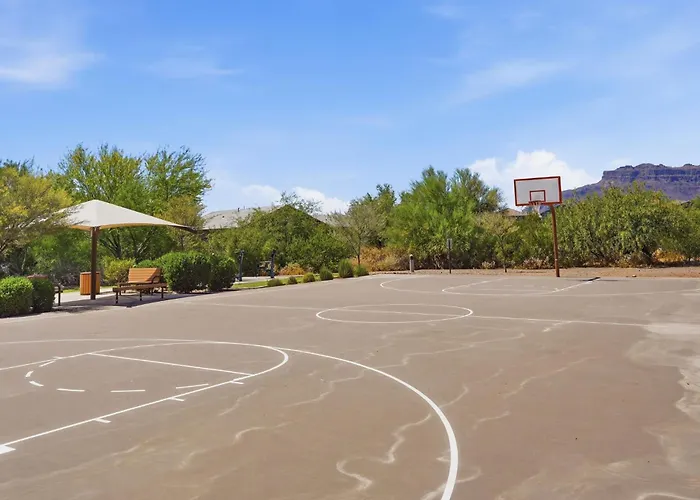 4br Fire Pit Pickleball Basketball Outdoor Amenities *
